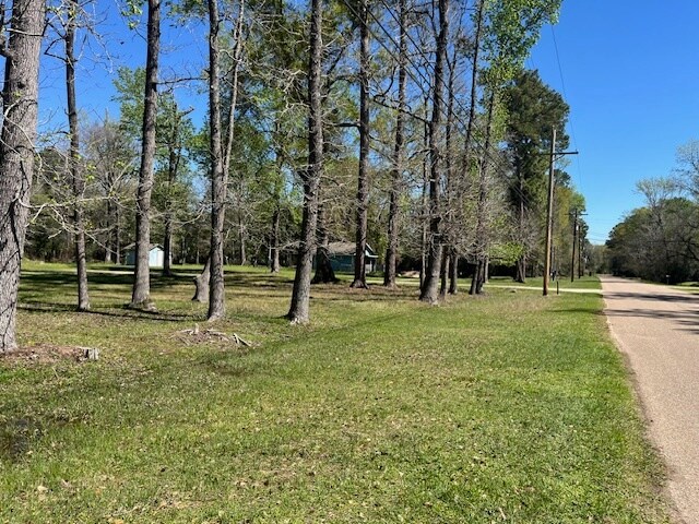 13527 McComb Rd, Conroe, TX à vendre - Photo principale – Image 1 sur 8