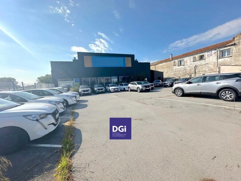 Local commercial dans Nîmes à louer - Photo de l’immeuble – Image 2 sur 4