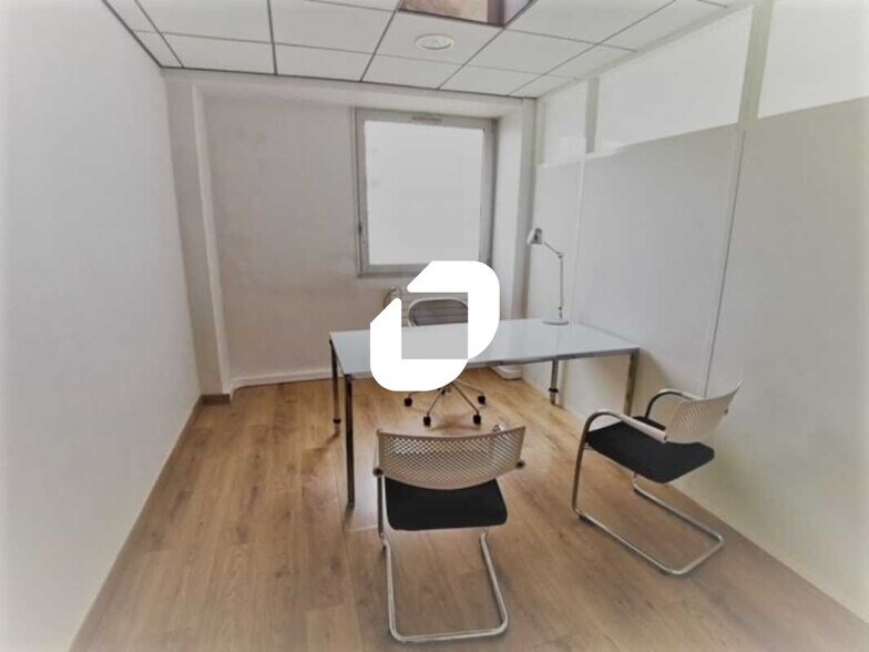 Bureau dans Évry-Courcouronnes à louer - Photo intérieure – Image 1 sur 6