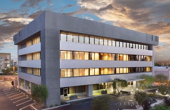8787 Complex Dr, San Diego, CA à louer - Photo de l’immeuble – Image 2 sur 7