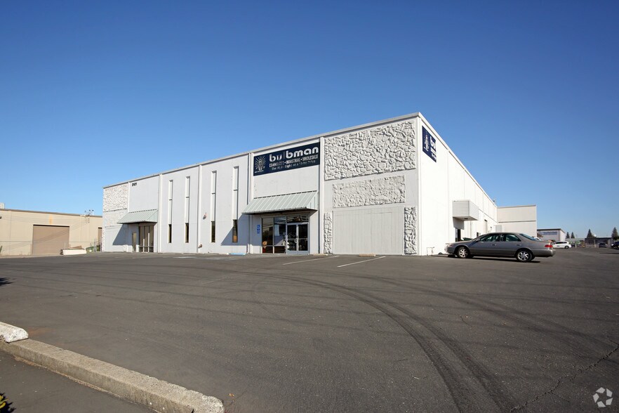 3101-3105 Orange Grove Ave, North Highlands, CA à louer - Photo de l’immeuble – Image 3 sur 7