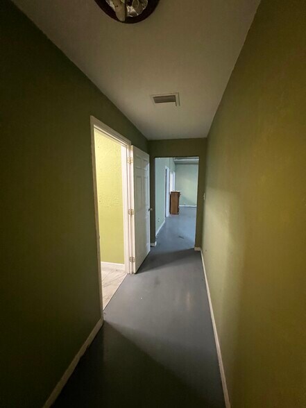 600 Datura St, West Palm Beach, FL à louer - Photo de l’immeuble – Image 3 sur 9