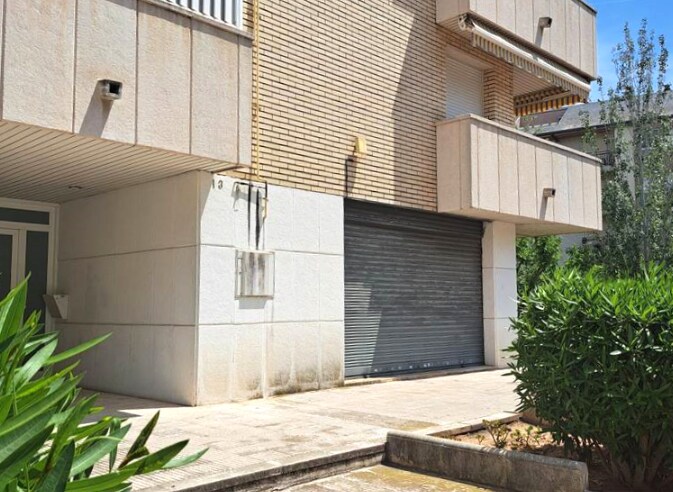Carrer Sant Esteve Sesrovires, Martorell, Barcelona à vendre - Photo de l’immeuble – Image 2 sur 2