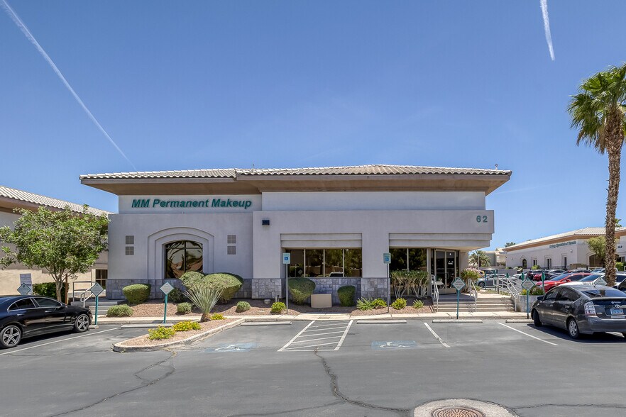62 N Pecos Rd, Henderson, NV à vendre - Photo de l’immeuble – Image 3 sur 37