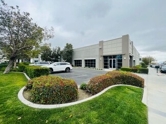 Plus de détails pour 390 N Ponderosa Ave, Ontario, CA - Industriel/Logistique à vendre