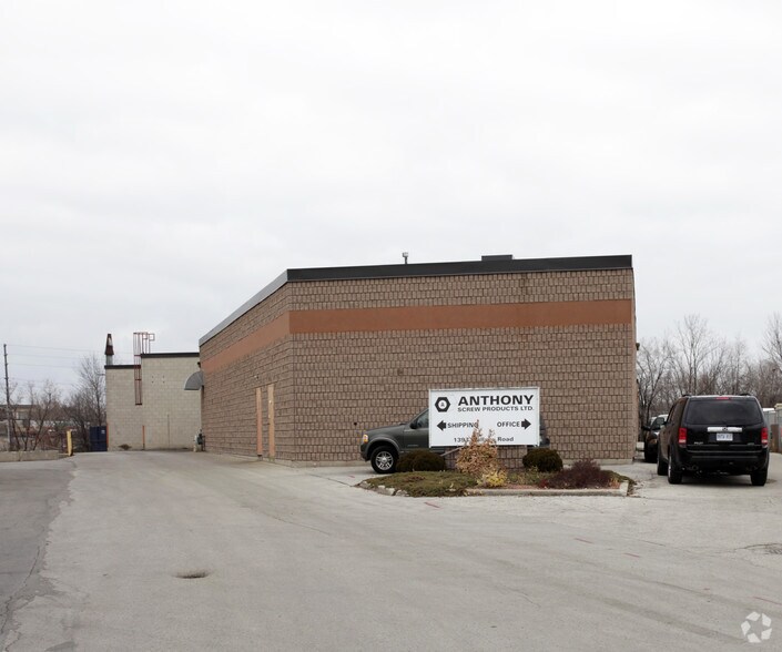 1393 Wallace Rd, Oakville, ON à louer - Photo principale – Image 1 sur 2