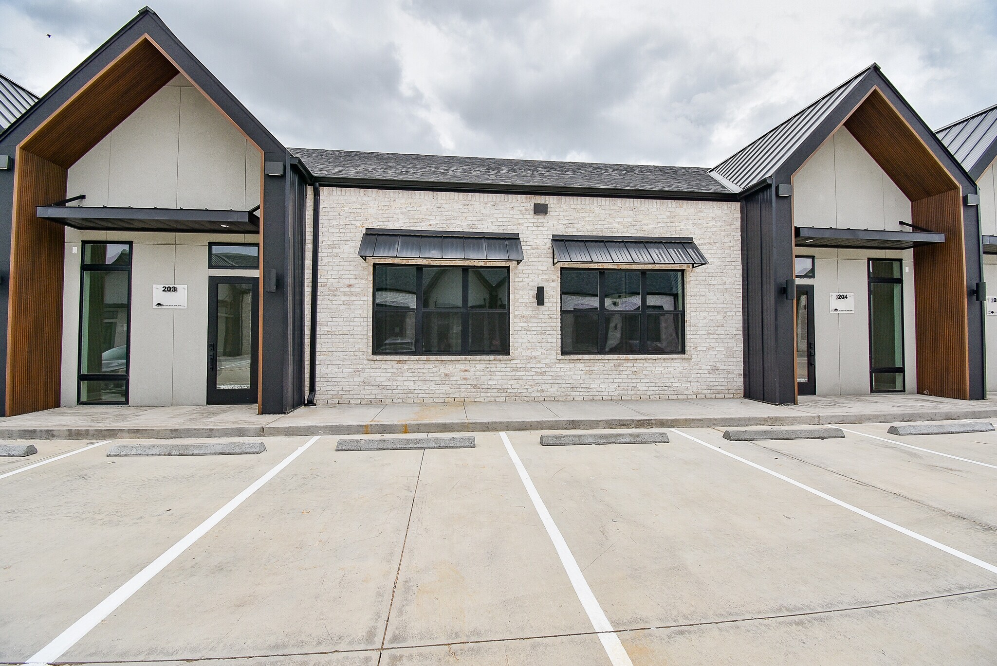 1325 Main St, Katy, TX à louer Photo de l’immeuble– Image 1 sur 9