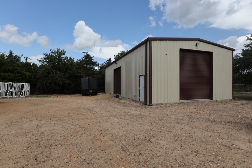 7311 Highway 36 S, Sealy, TX à vendre - Photo de l’immeuble – Image 2 sur 14