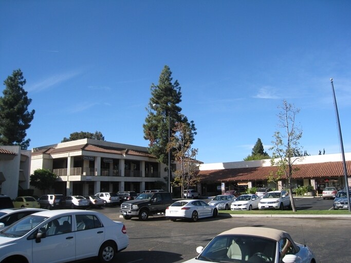 31824-31850 Village Center Rd, Westlake Village, CA à louer - Photo de l’immeuble – Image 2 sur 10