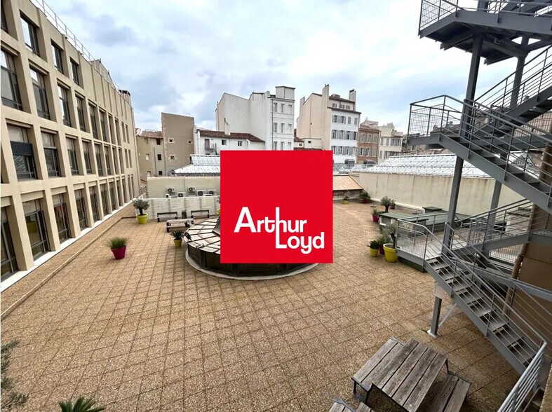 Bureau dans Marseille à louer - Photo de l’immeuble – Image 1 sur 6