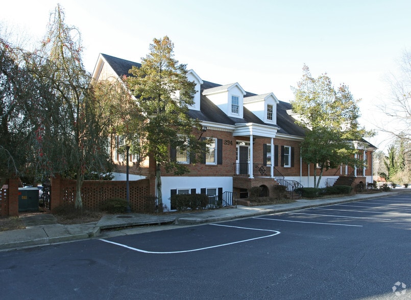324 W Pike St, Lawrenceville, GA à louer - Photo principale – Image 1 sur 20
