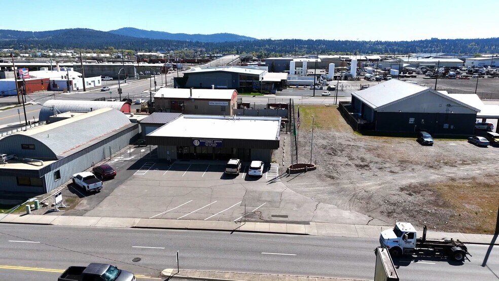 4226 E Mission Ave, Spokane, WA à vendre - Vidéo sur l’annonce professionnelle – Image 2 sur 47
