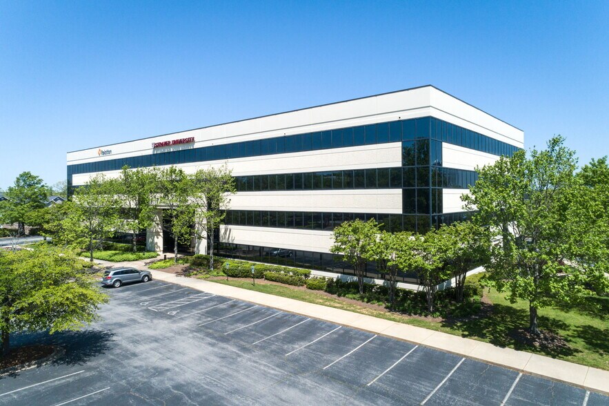 4900 Koger Blvd, Greensboro, NC à vendre - Photo de l’immeuble – Image 2 sur 14