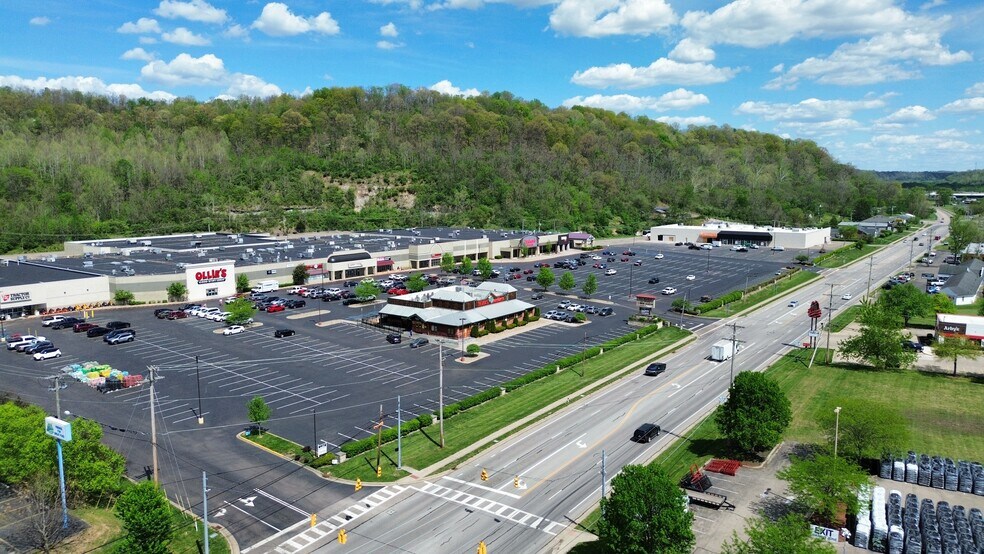 1008 E State St, Athens, OH à louer - Photo de l’immeuble – Image 2 sur 10