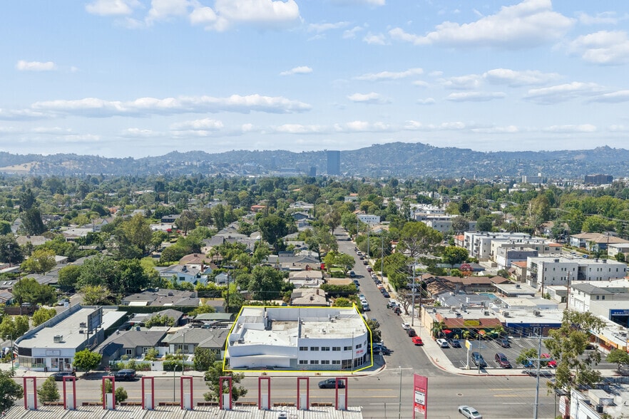 10520 Magnolia Blvd, North Hollywood, CA à vendre - Aérien – Image 3 sur 41