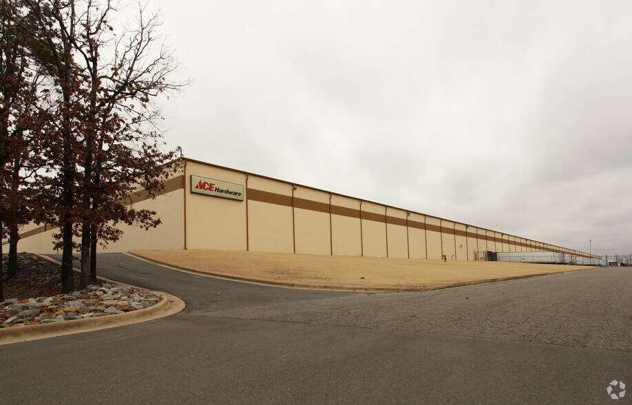 400 Murphy Dr, Maumelle, AR à vendre - Photo de l’immeuble – Image 2 sur 2