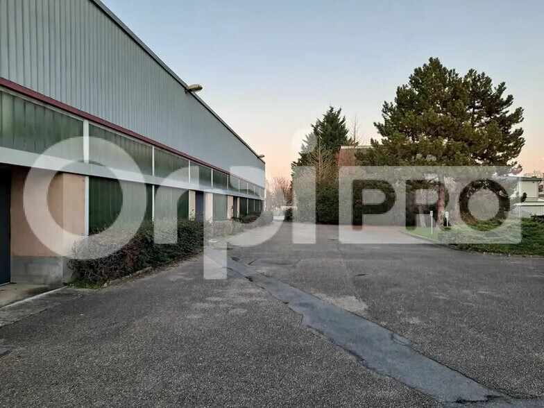 Local commercial dans Châlons-en-Champagne à vendre - Photo de l’immeuble – Image 3 sur 6
