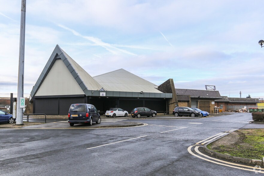 Knowles Hl, Bradford à louer - Photo principale – Image 2 sur 55