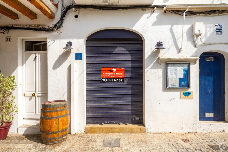 Local commercial dans Vilanova i la Geltrú, Barcelona à louer - Photo de l’immeuble – Image 2 sur 2