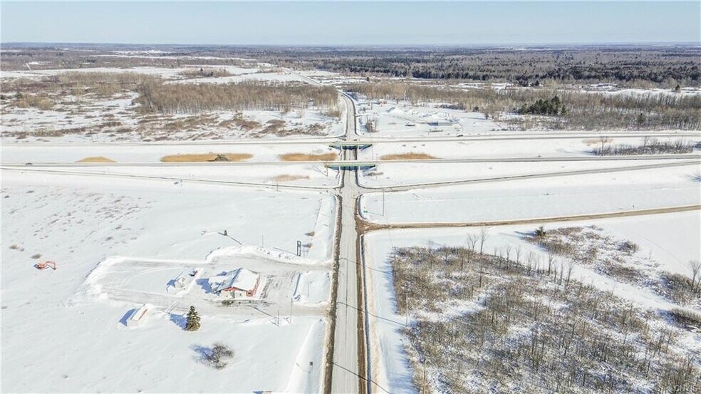 24479 State Route 411, La Fargeville, NY à vendre - Photo de l’immeuble – Image 3 sur 7