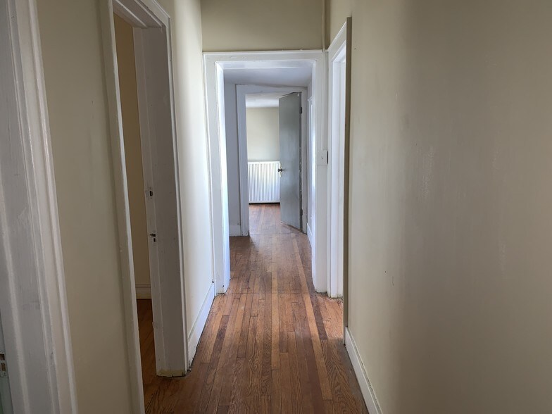 423 James St, Syracuse, NY à vendre - Photo intérieure – Image 3 sur 13