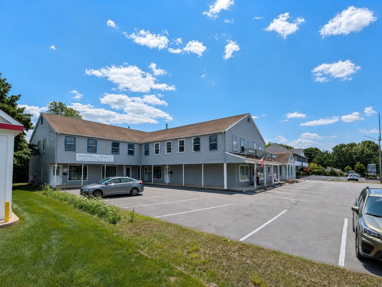 880 Boston Post Rd, Old Saybrook, CT à vendre - Photo de l’immeuble – Image 2 sur 30