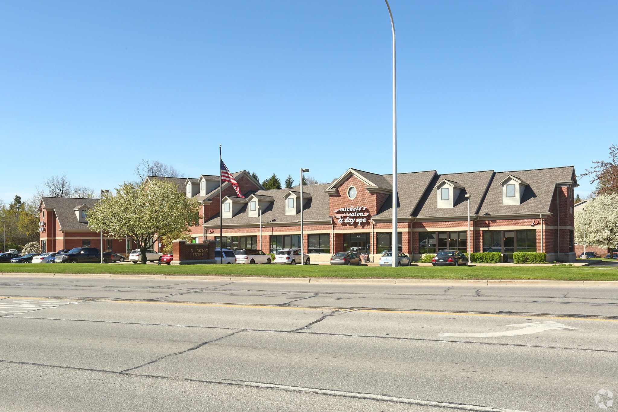 506-522 E Grand River Ave, Brighton, MI à louer Photo principale– Image 1 sur 8
