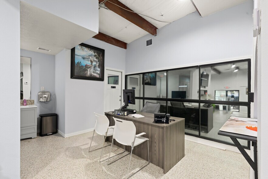 5123 W Orem Dr, Houston, TX à vendre - Photo intérieure – Image 3 sur 7