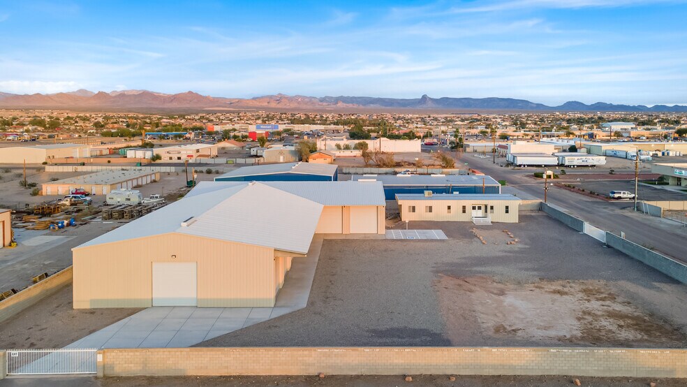 1425 E Hammer Rd, Fort Mohave, AZ à vendre - Photo de l’immeuble – Image 1 sur 1
