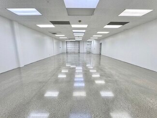 Plus de détails pour 797 San Antonio Rd, Palo Alto, CA - Industriel/Logistique à louer