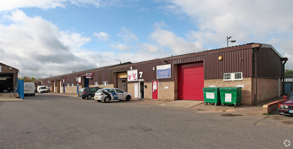 Bicester Rd, Aylesbury à vendre - Photo de l’immeuble – Image 1 sur 21