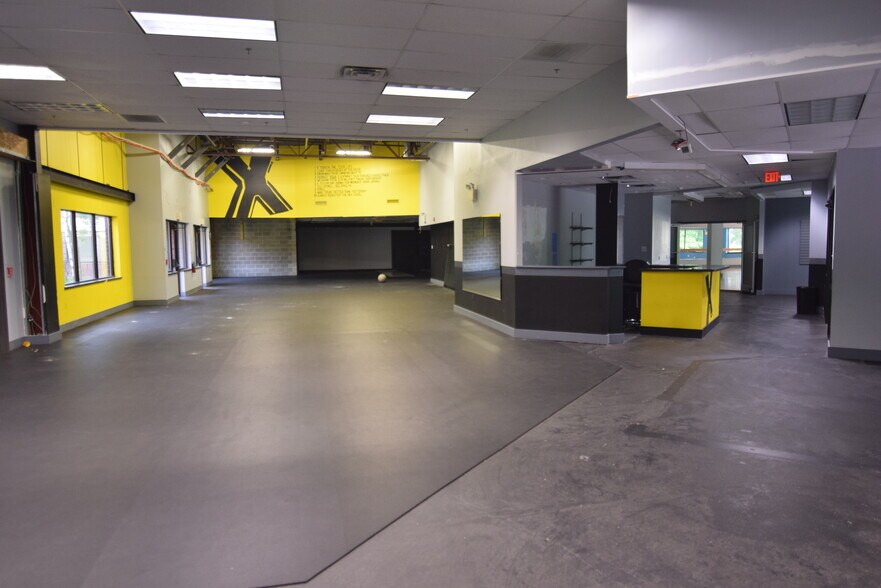 500 Horizon Dr, Chalfont, PA à louer - Photo de l’immeuble – Image 3 sur 7