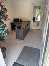 19940 Mona Rd, Tequesta, FL à louer Hall d’entrée– Image 2 sur 8