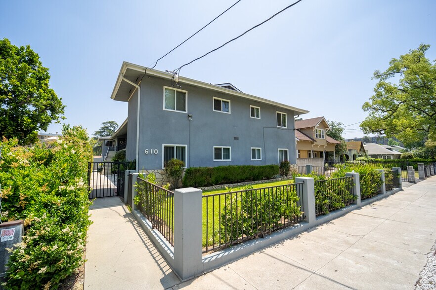610 N Oakland Ave, Pasadena, CA à vendre - Photo de l’immeuble – Image 1 sur 12