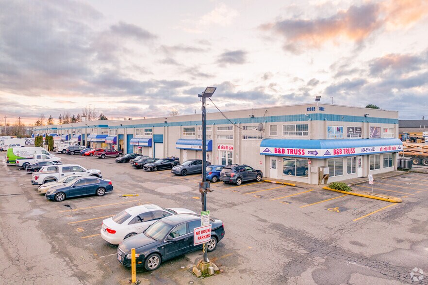 13302 76 Ave, Surrey, BC à vendre - Photo de l’immeuble – Image 1 sur 4