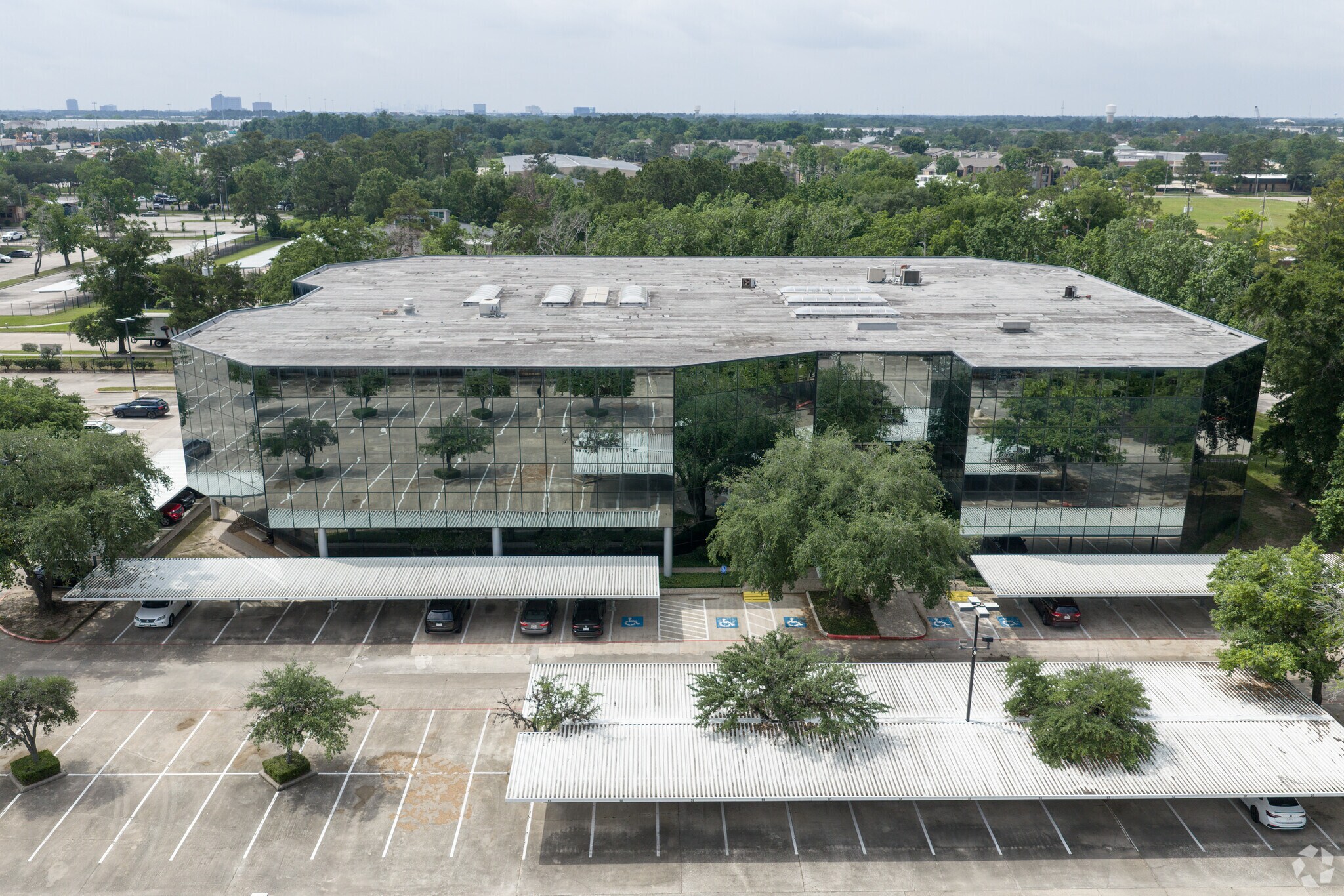 222 Pennbright Dr, Houston, TX à vendre Photo principale– Image 1 sur 10