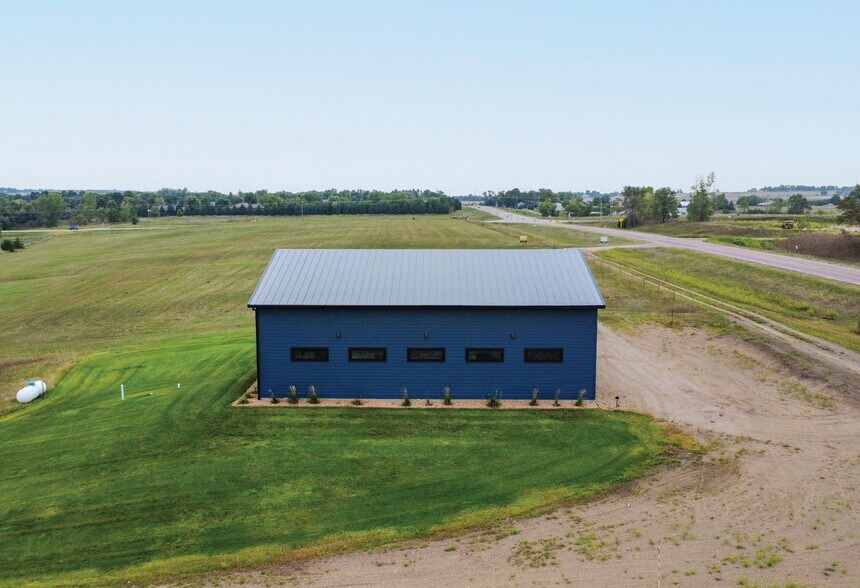 26655 481st Ave, Brandon, SD à vendre - Photo de l’immeuble – Image 3 sur 15