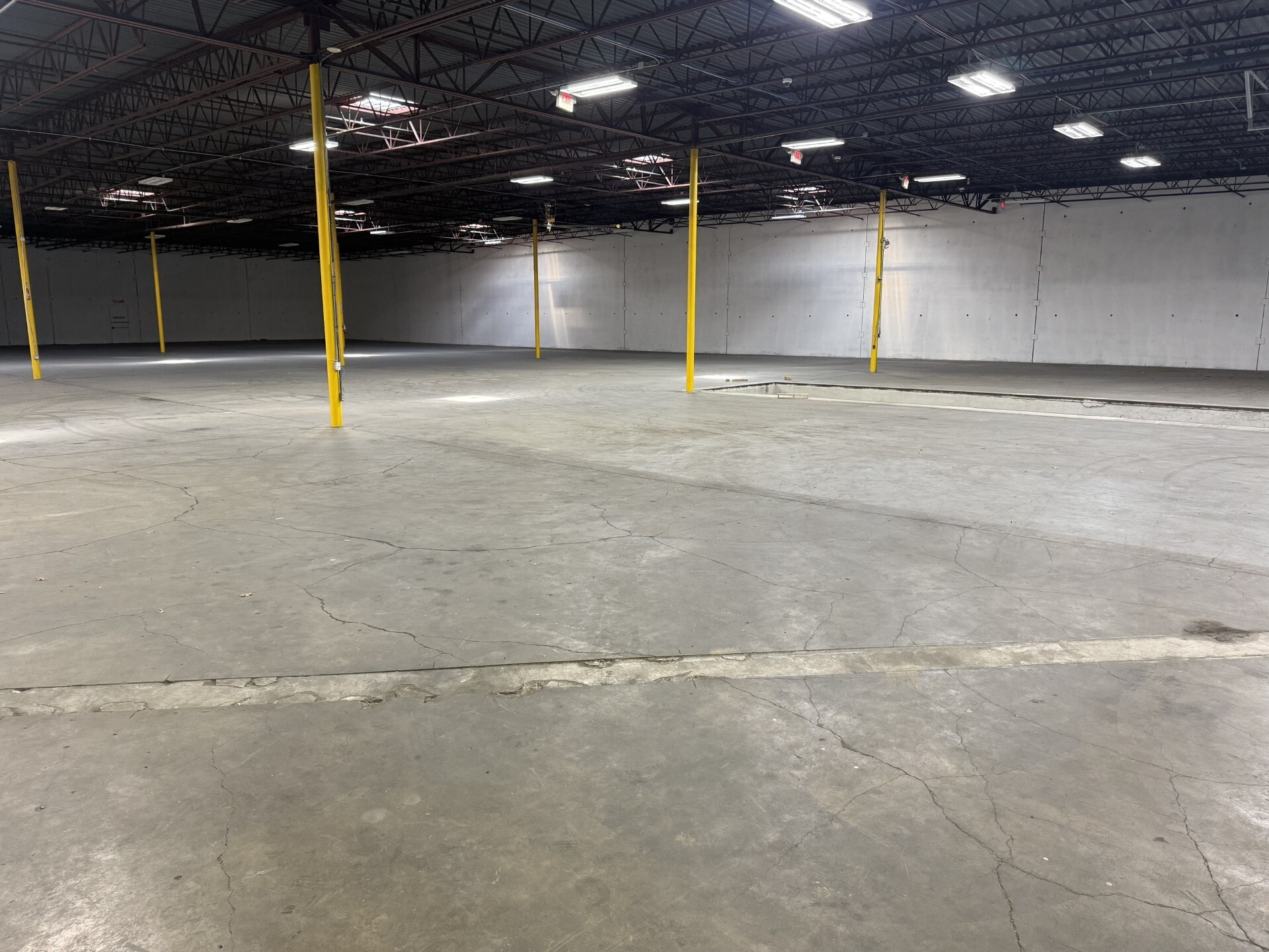 1408 Vinylex Dr, Carrollton, TX à vendre Photo intérieure– Image 1 sur 2