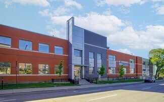 Plus de détails pour 8480-8490 Boul St-Laurent, Montréal, QC - Industriel/Logistique à louer