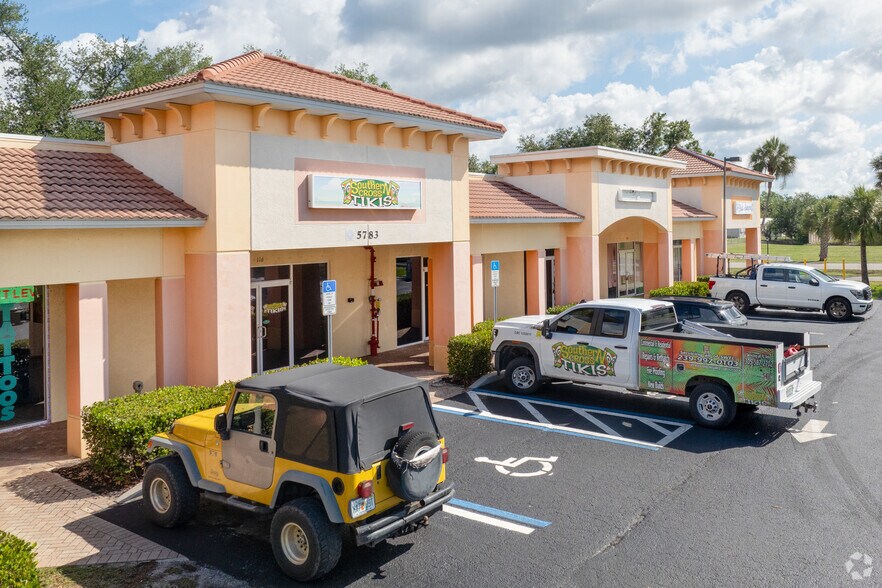 5781-5783 Bayshore Rd, North Fort Myers, FL à louer - Photo de l’immeuble – Image 3 sur 8