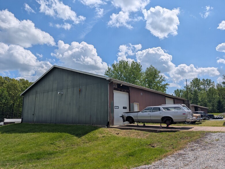 10035 Johnsford Rd, Beach City, OH à vendre - Photo de l’immeuble – Image 3 sur 10