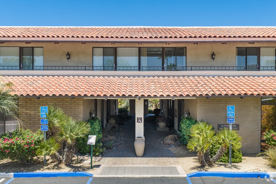 74075 El Paseo Dr, Palm Desert, CA à vendre - Photo de l’immeuble – Image 3 sur 4