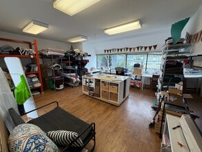1433 Rupert St, North Vancouver, BC à louer Photo intérieure– Image 2 sur 2