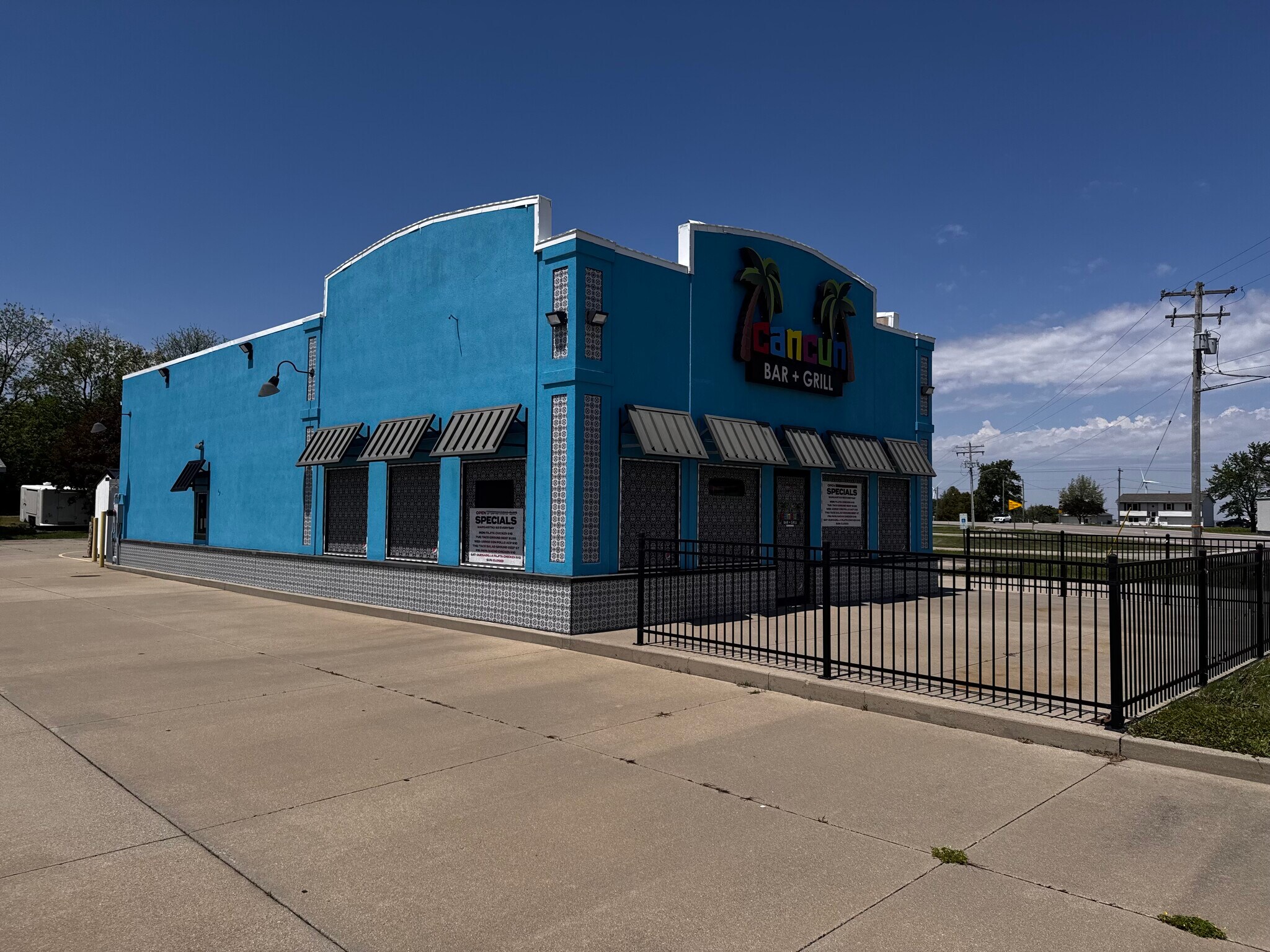 125 N State Route 121, Warrensburg, IL à vendre Photo principale– Image 1 sur 14