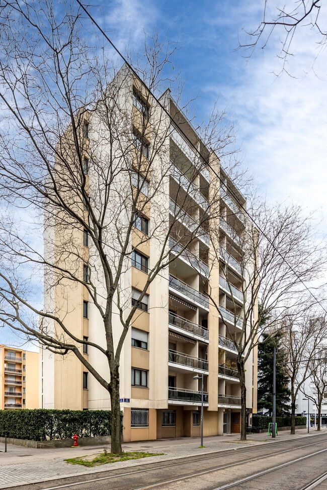 Plus de détails pour 137 Avenue Thiers, Lyon - Logement à vendre