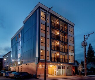 Plus de détails pour 2025 NE 42nd Ave, Portland, OR - Local commercial à louer