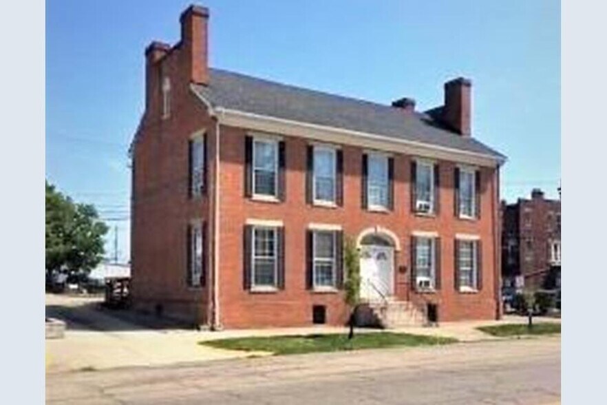 16 N Main St, London, OH à louer - Photo principale – Image 1 sur 12