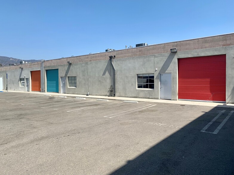 164-172 W Providencia Ave, Burbank, CA à louer - Photo de l’immeuble – Image 3 sur 4