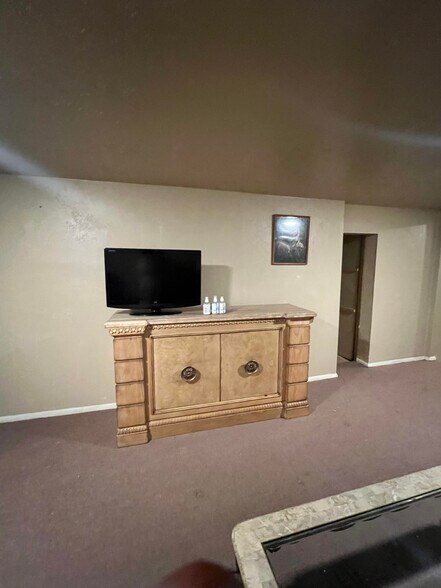 7732 Frankstown Ave, Pittsburgh, PA à vendre - Photo de l’immeuble – Image 3 sur 7