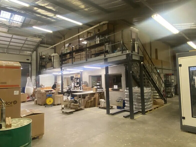 Local d'activités dans Hurigny à vendre - Photo intérieure – Image 3 sur 7